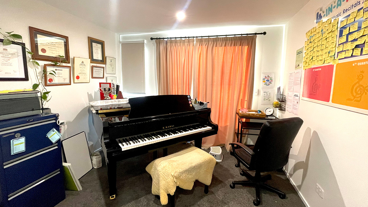 Dorayme teaching studio with grand piano and mentoring environment