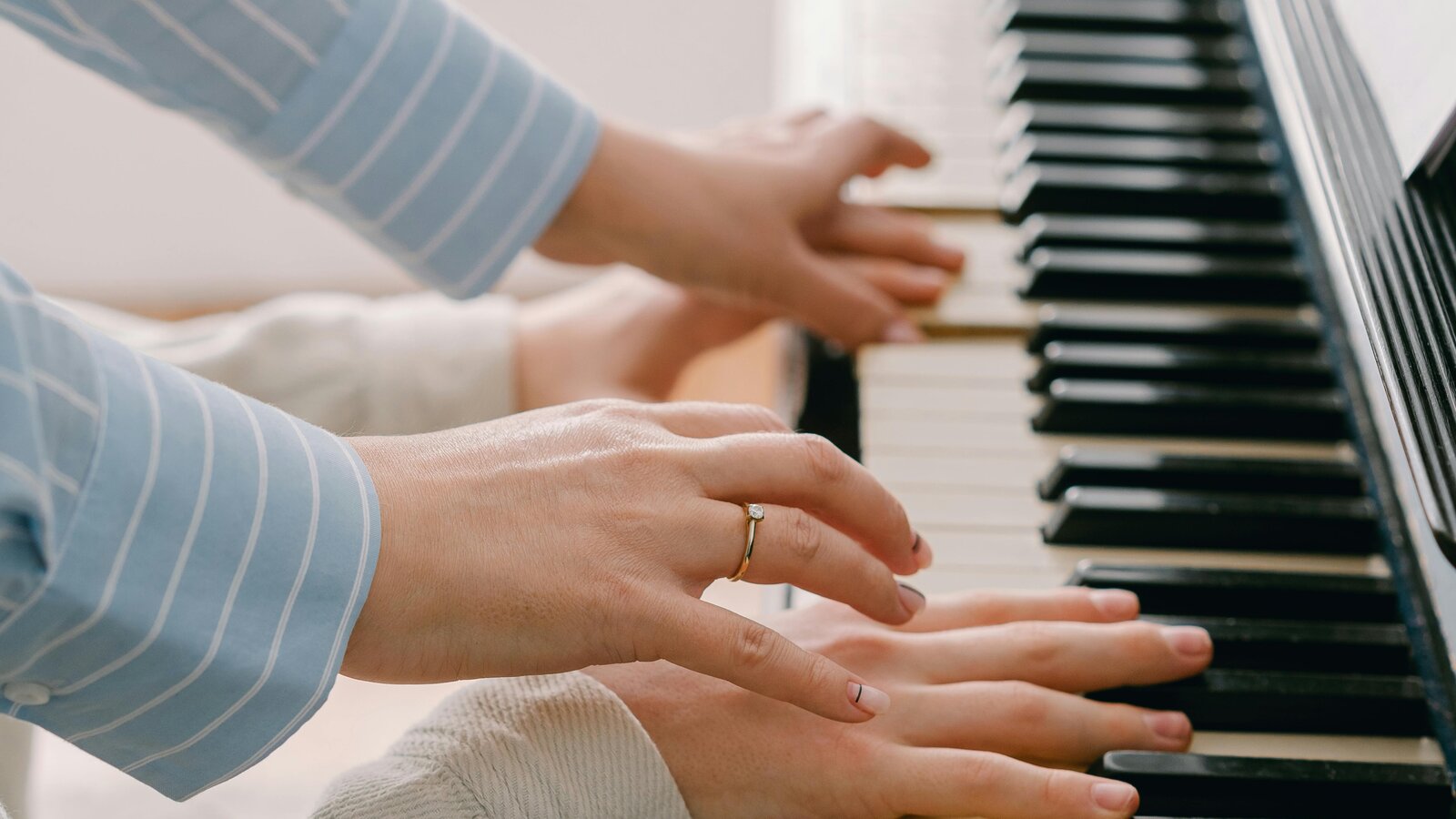 Student playing piano at Dorayme